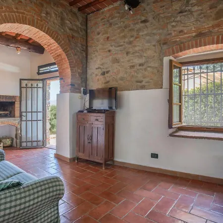 Apartman Le Poggiole-2 By Interhome